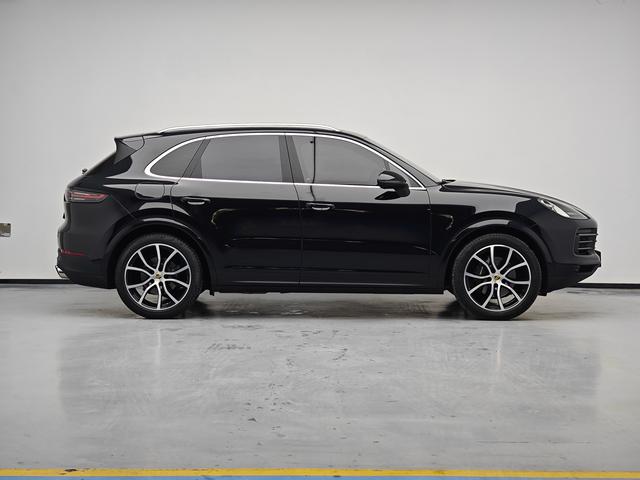 Porsche Cayenne 2019 thumb 6