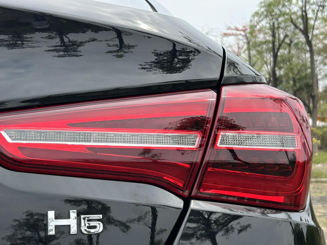 Hongqi H5 2022 thumb 8