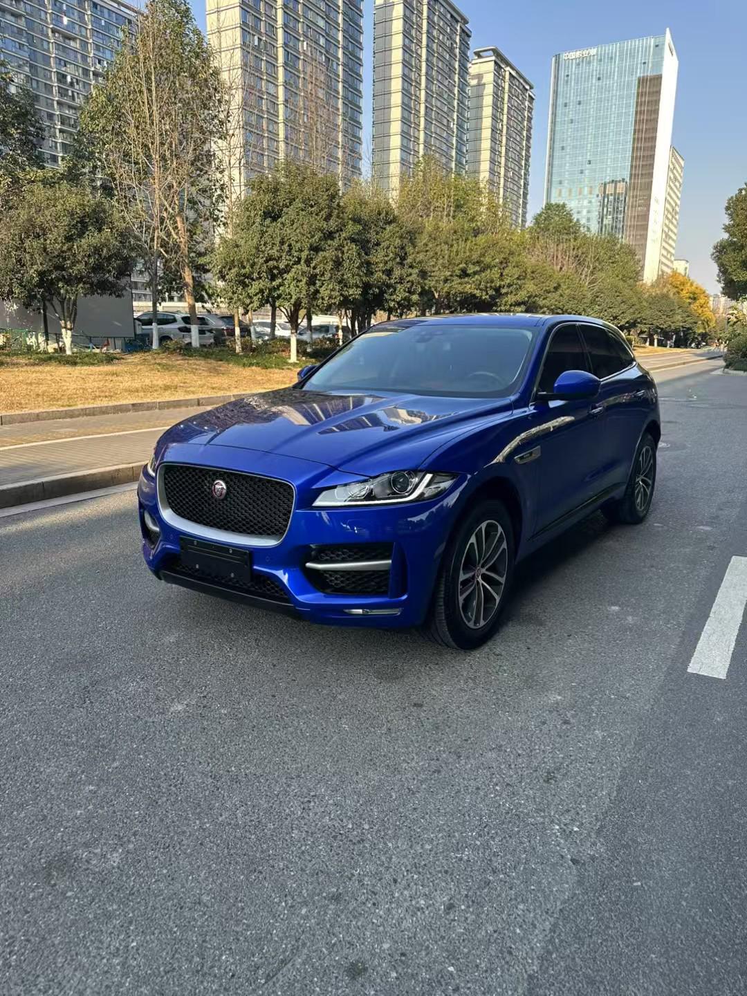 Jaguar F-Pace 2018 thumb 8