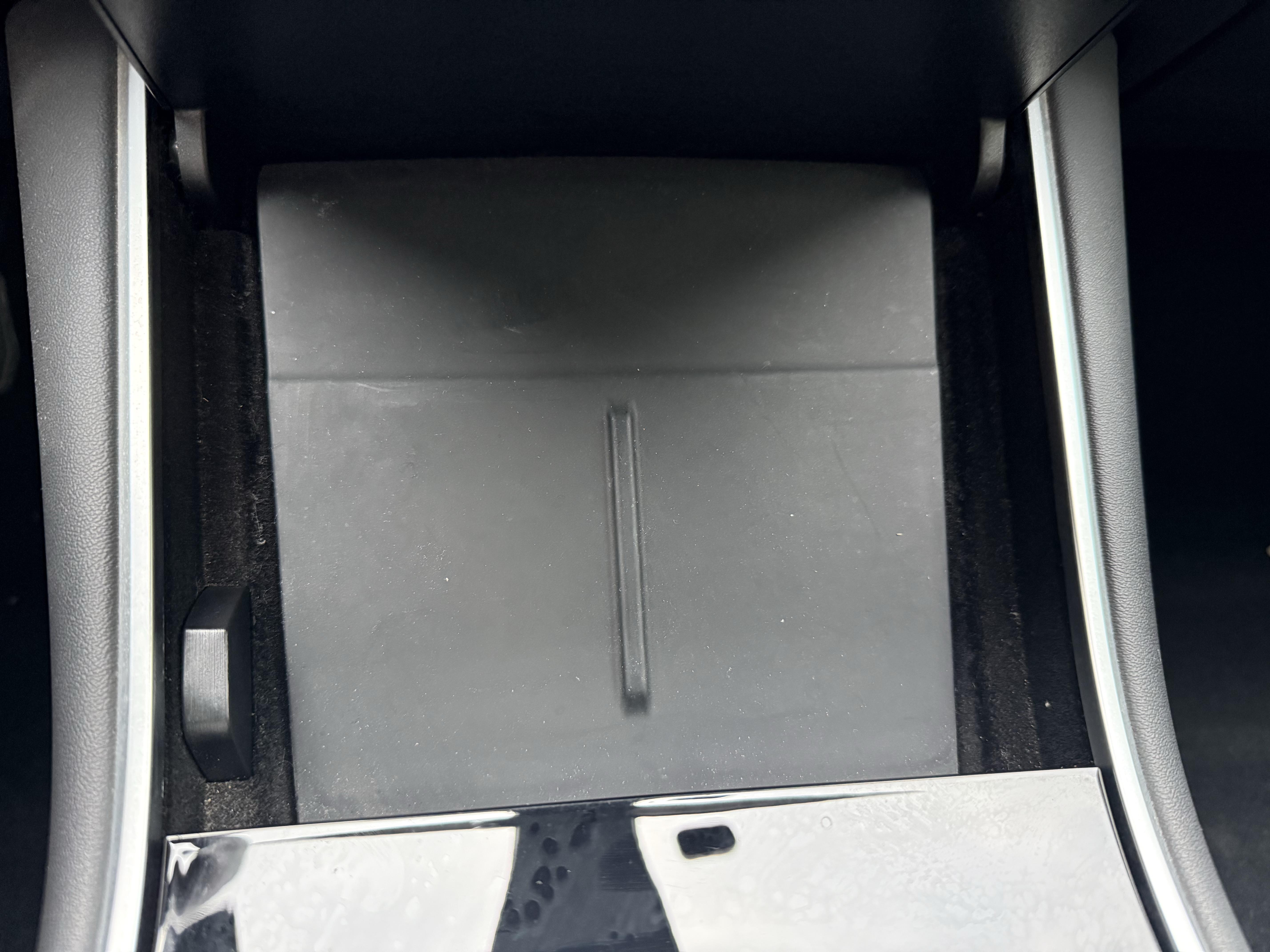 Tesla Model 3 2020 thumb 5