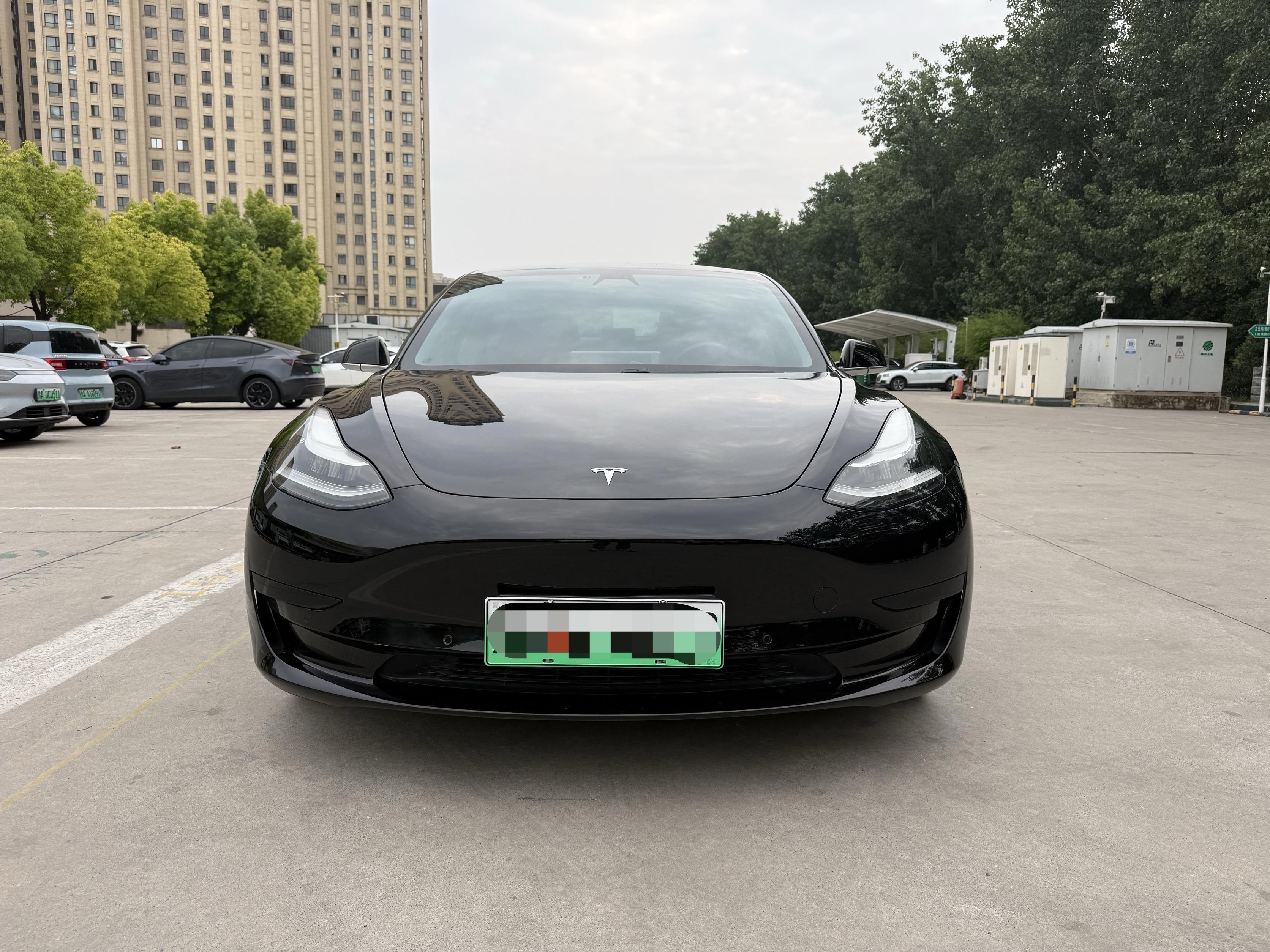 Tesla Model 3 2020 thumb 12