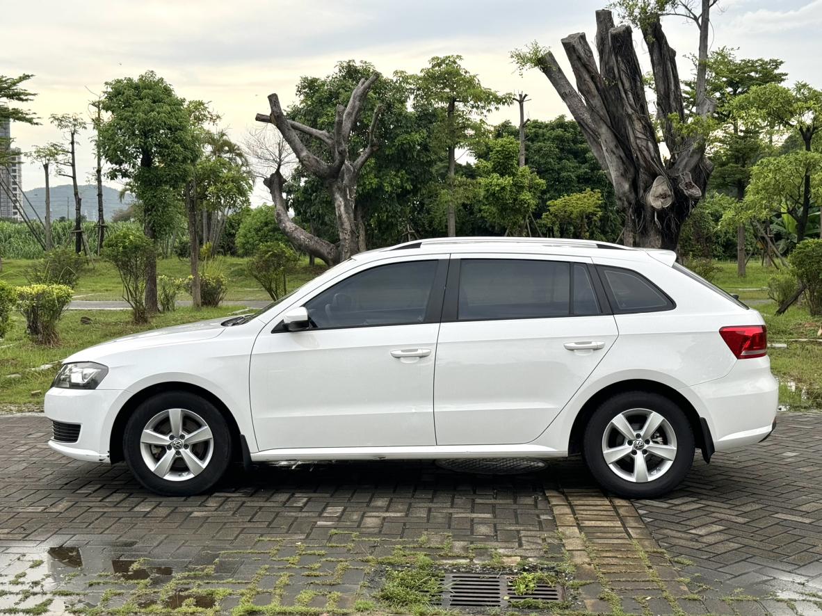 Volkswagen Lavida 2013 thumb 2