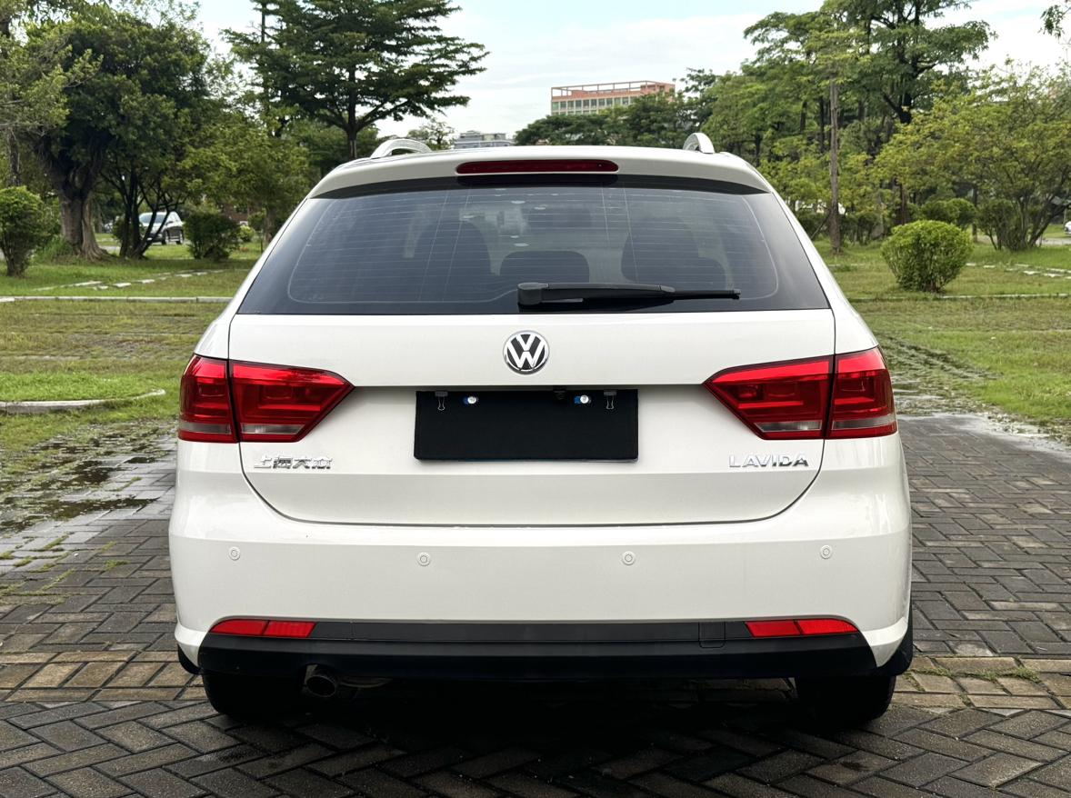 Volkswagen Lavida 2013 thumb 3