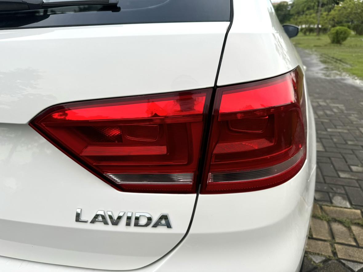 Volkswagen Lavida 2013 thumb 7