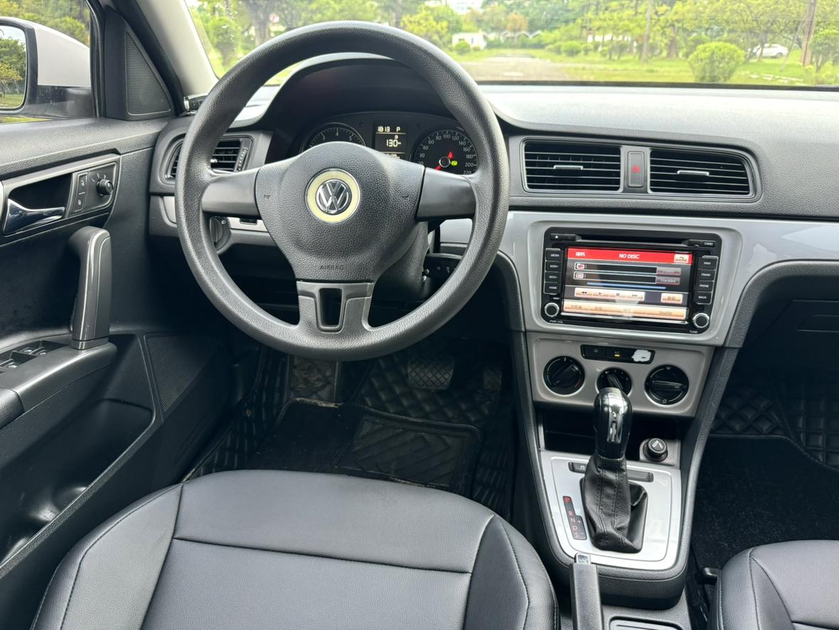 Volkswagen Lavida 2013 thumb 10