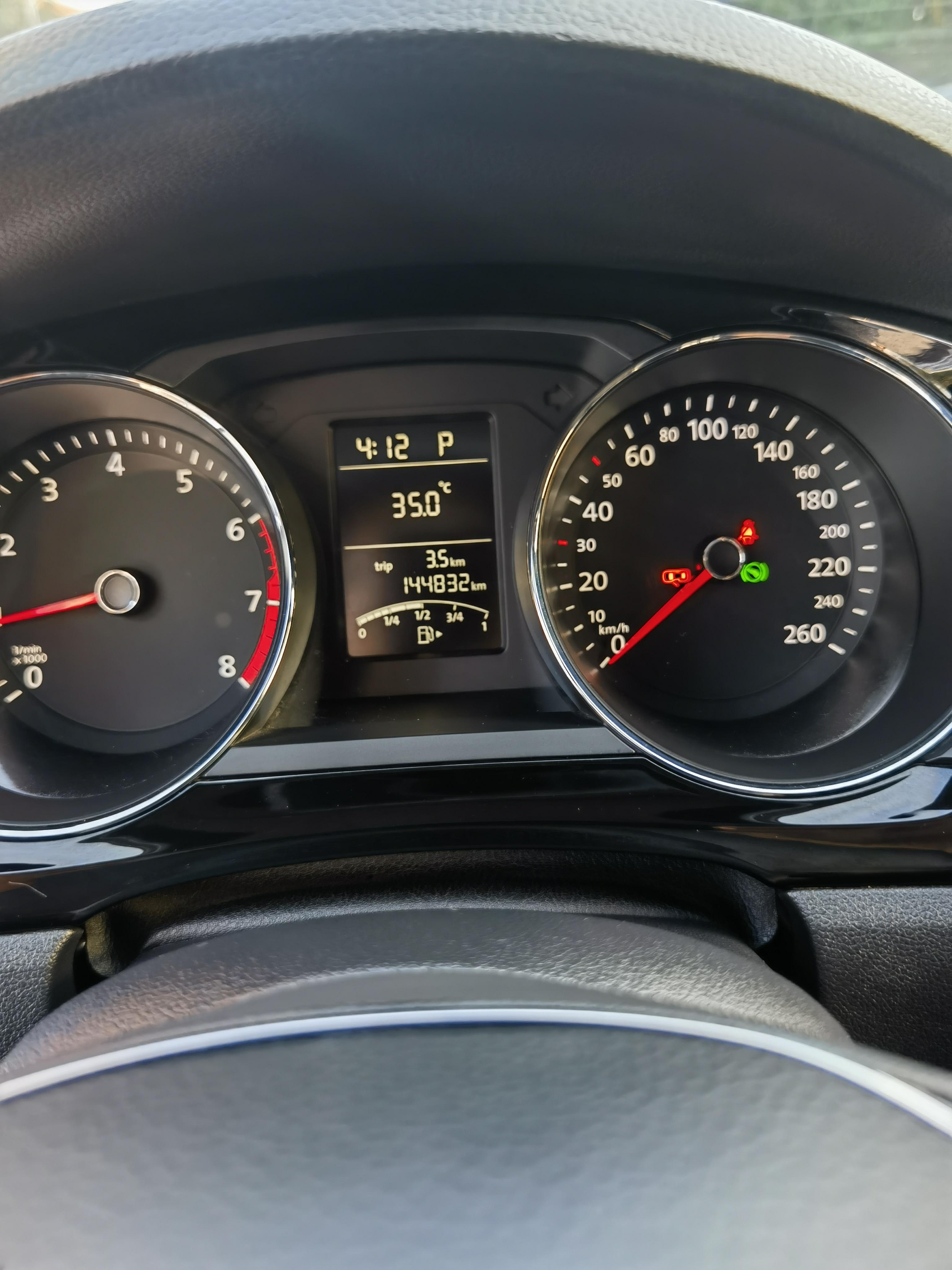 Volkswagen Sagitar 2018 thumb 9