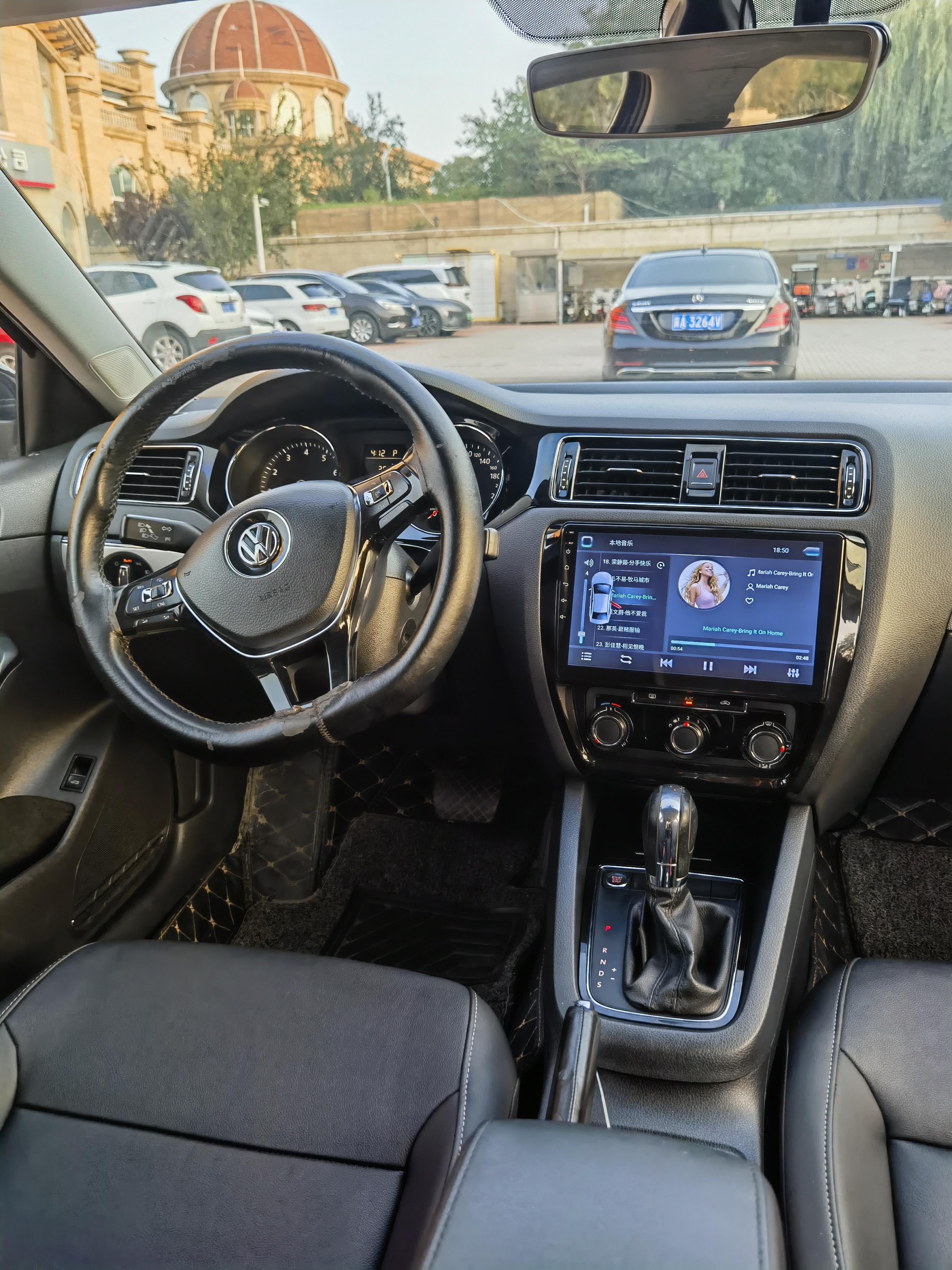 Volkswagen Sagitar 2018 thumb 10