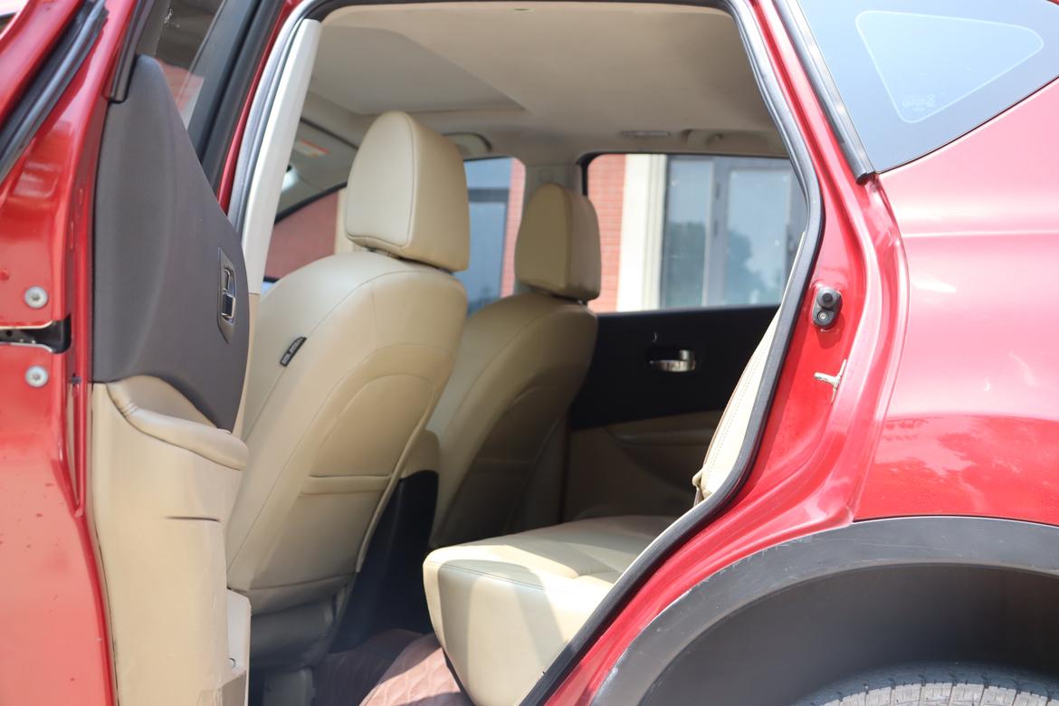 Nissan Qashqai+2 2011 thumb 7