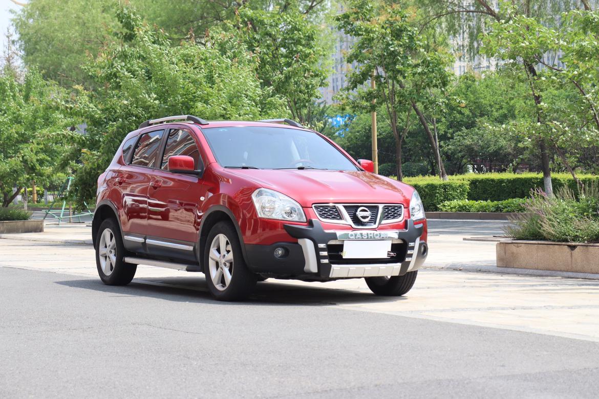 Nissan Qashqai+2 2011 thumb 10