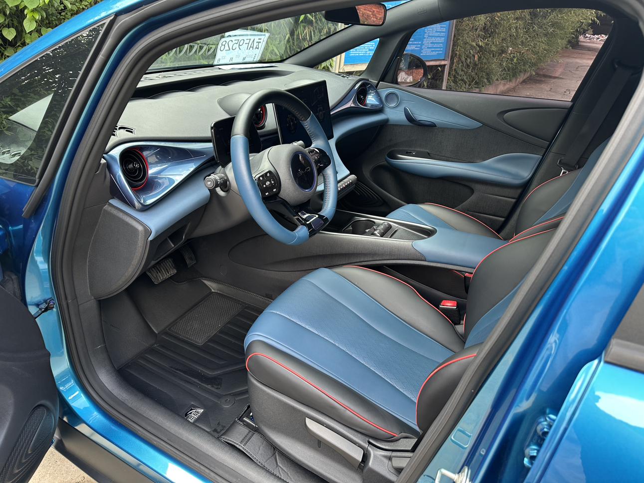 BYD Dolphin 2021 thumb 11