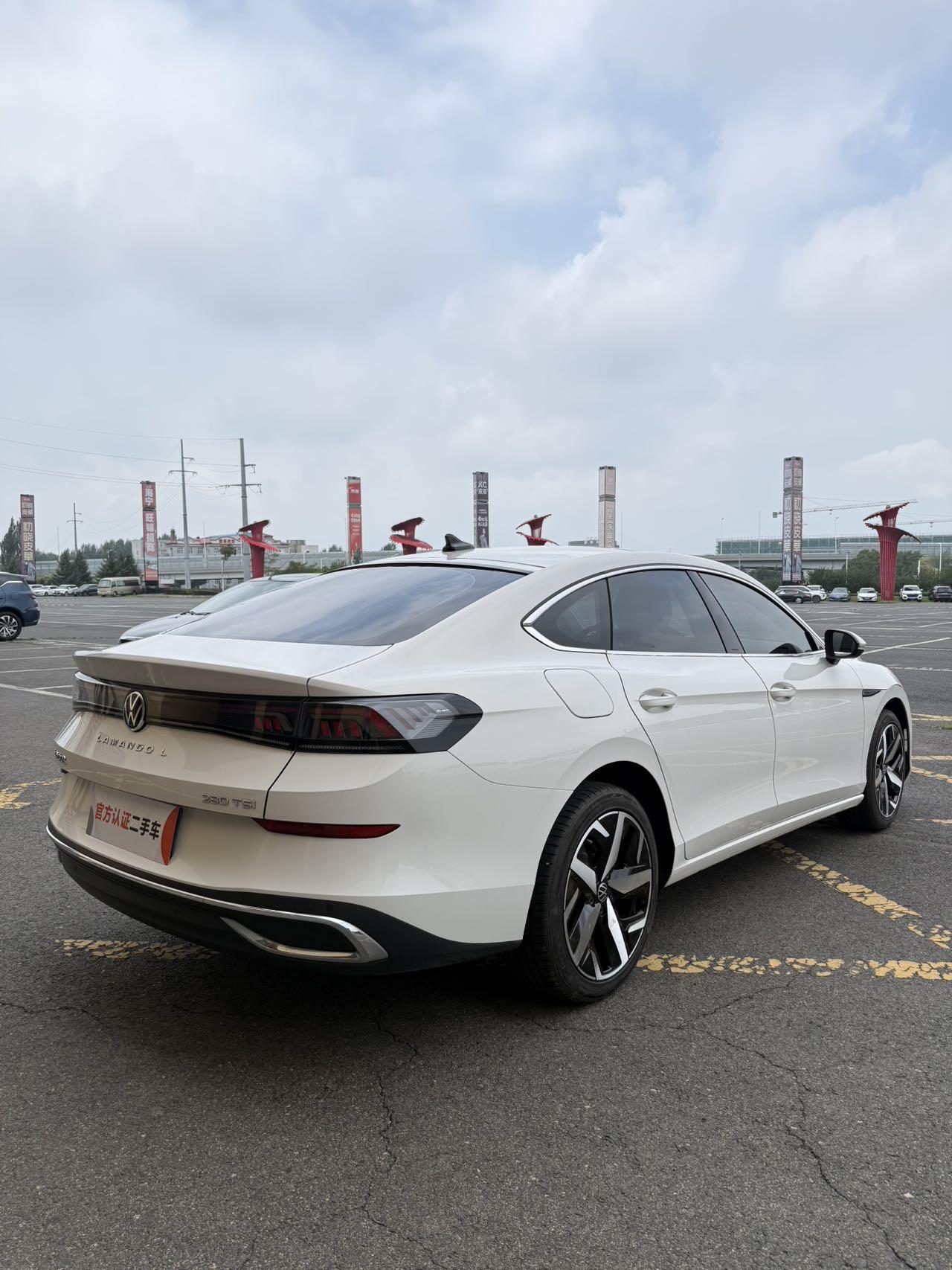 Volkswagen Lamando 2023 thumb 4