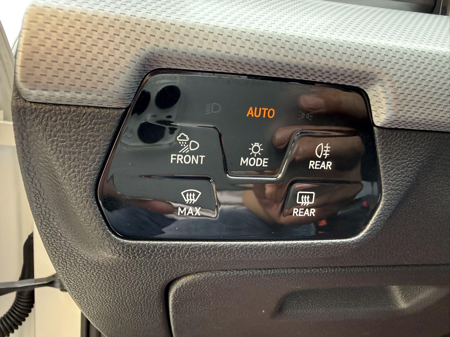 Volkswagen Lamando 2023 thumb 12