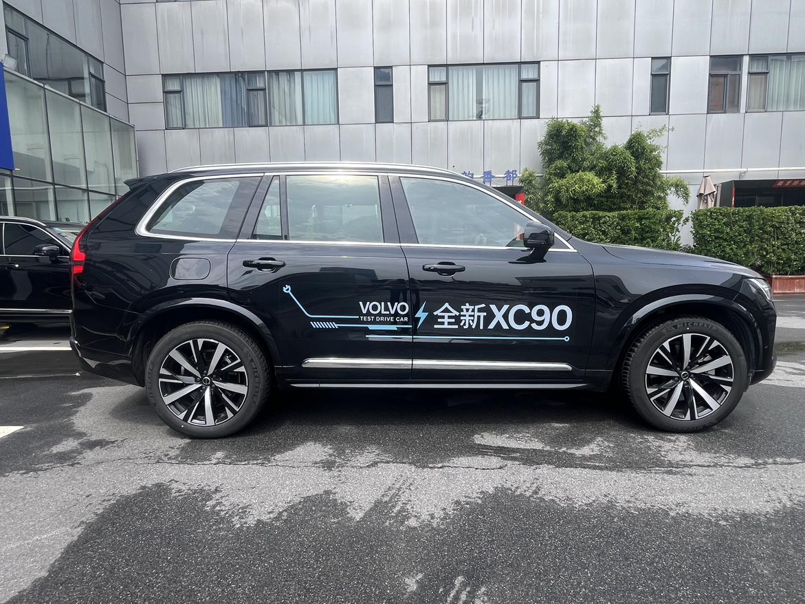 Volvo XC90 2025 thumb 6