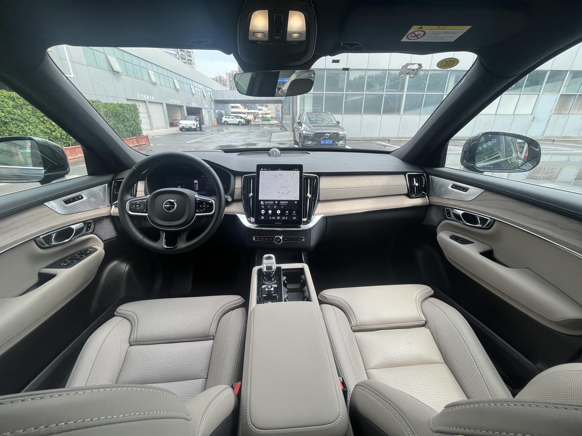 Volvo XC90 2025 thumb 10