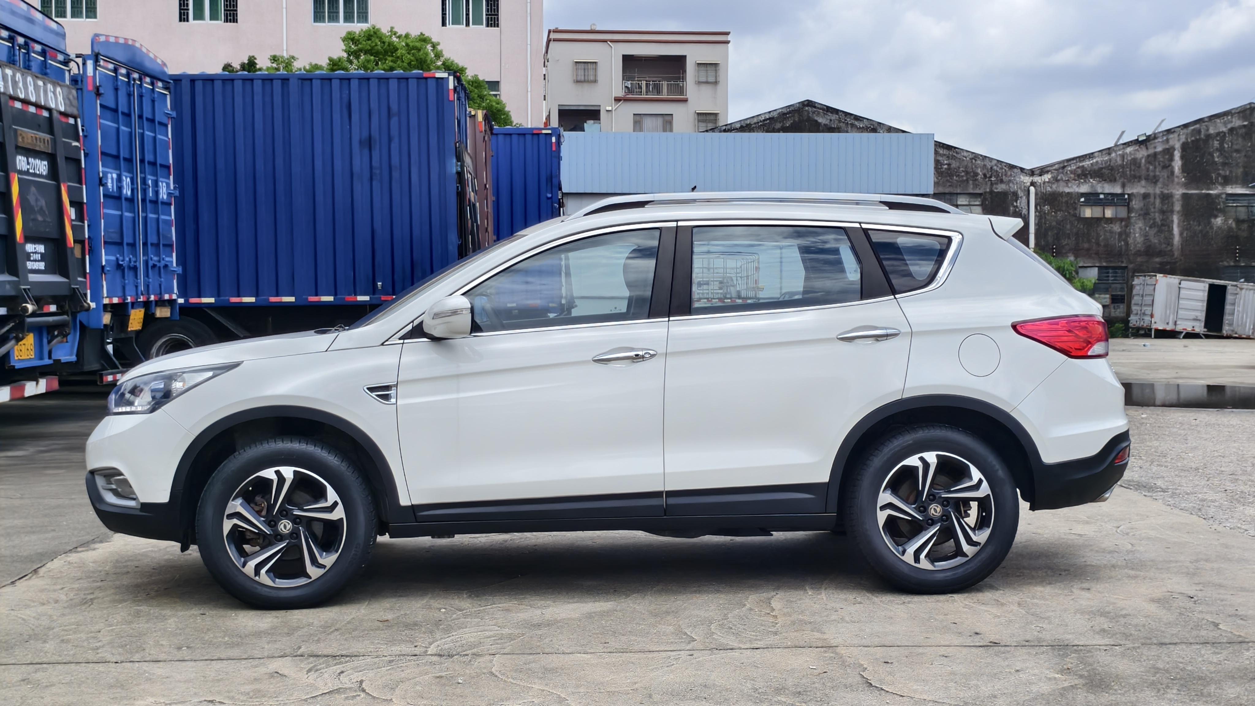 Dongfeng Aeolus AX7 2016 thumb 2