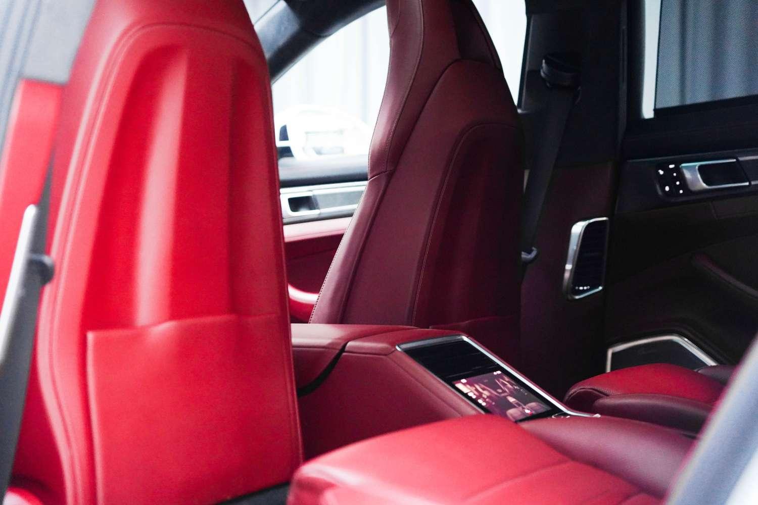 Porsche Panamera 2017 thumb 3