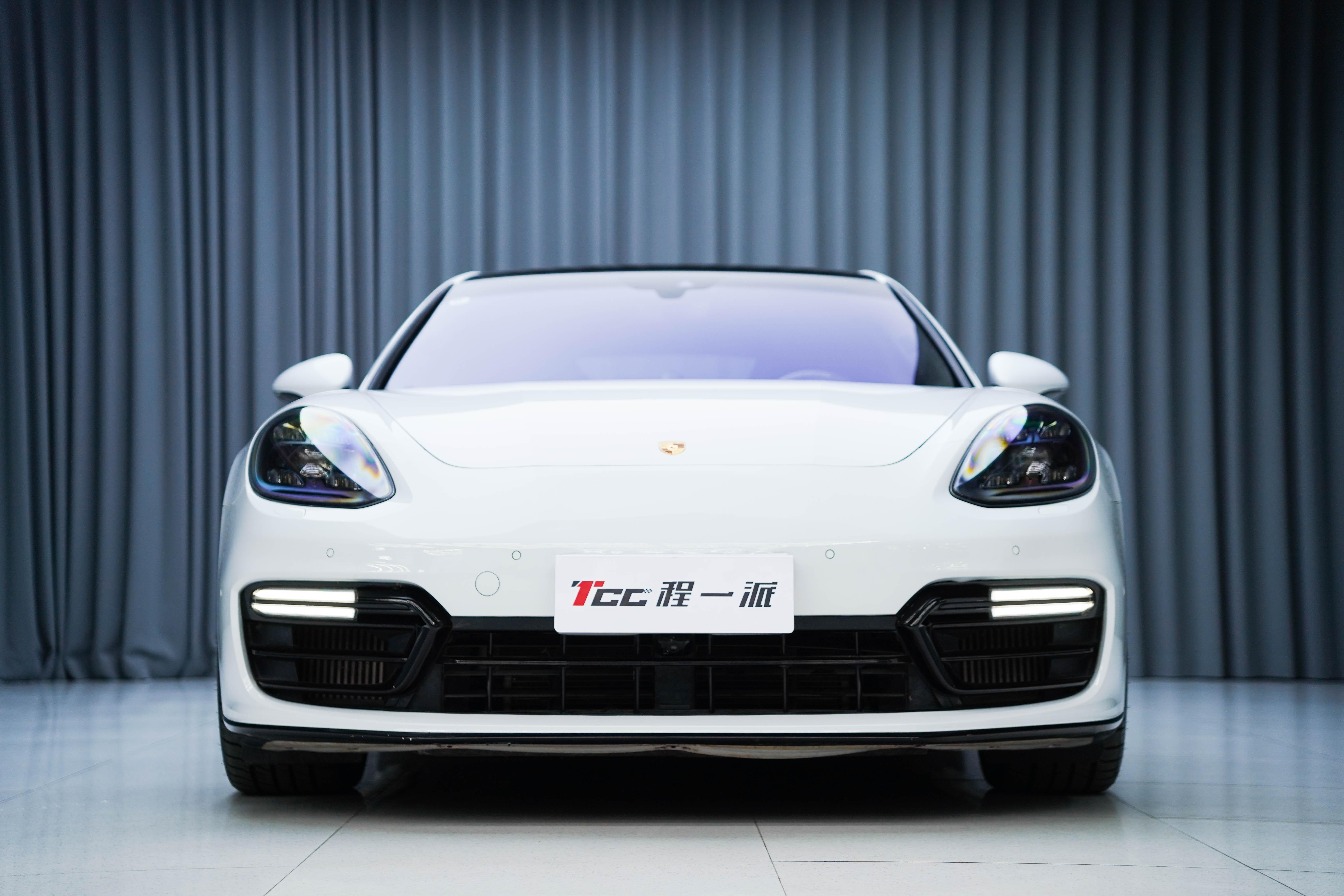 Porsche Panamera 2017 thumb 9