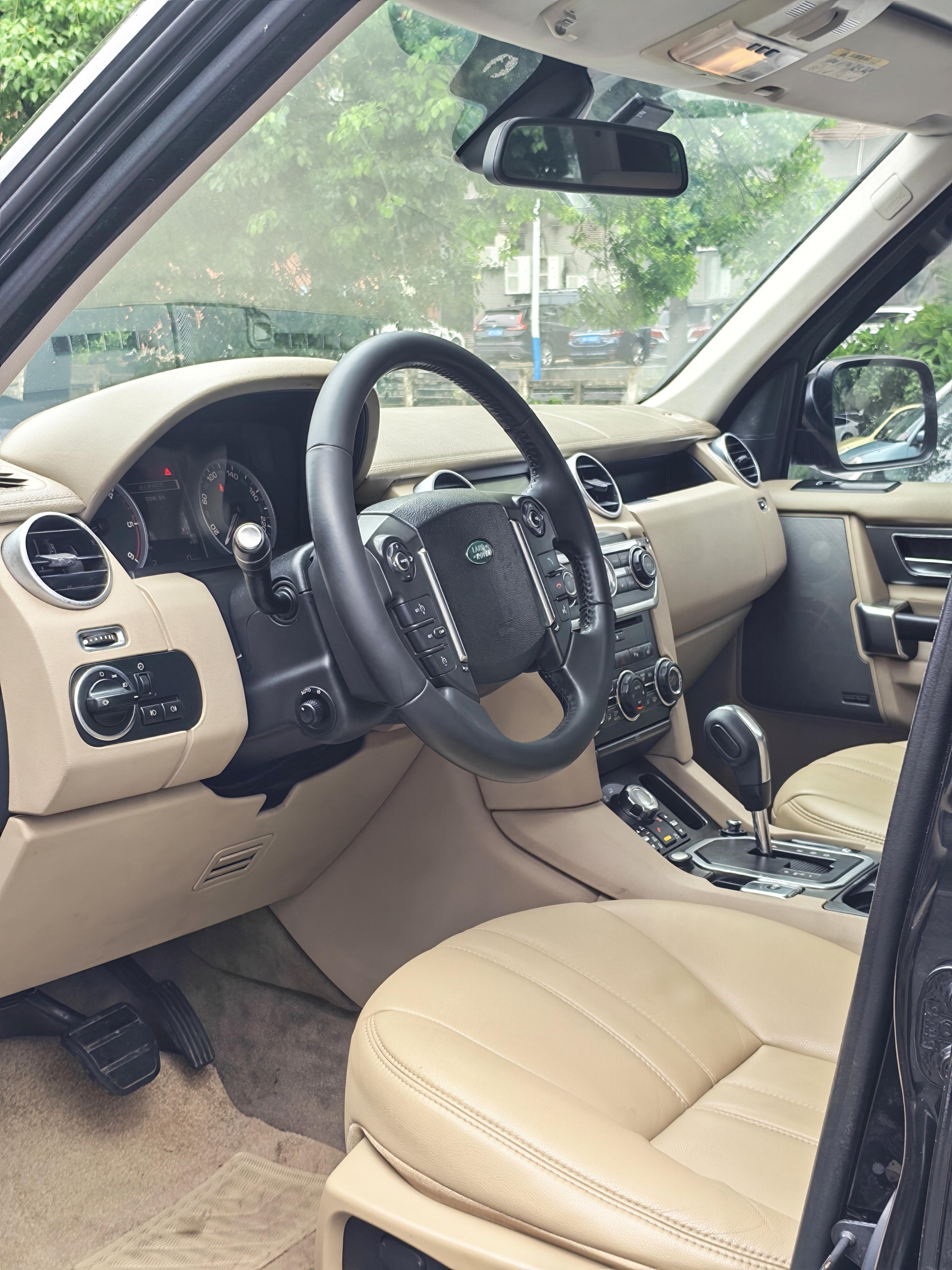 Land Rover Discovery 2012 thumb 4