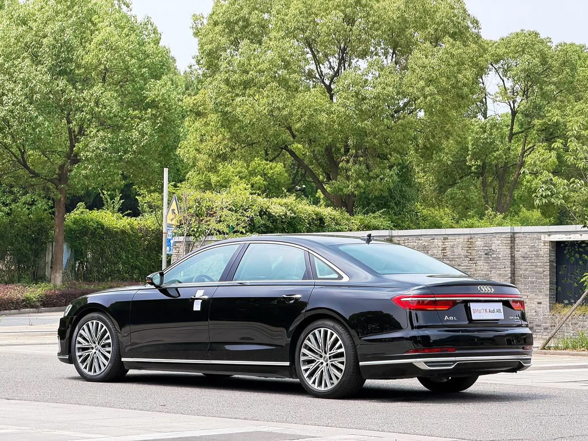 Audi A8 2019 thumb 2
