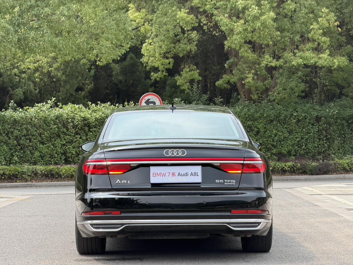 Audi A8 2019 thumb 3