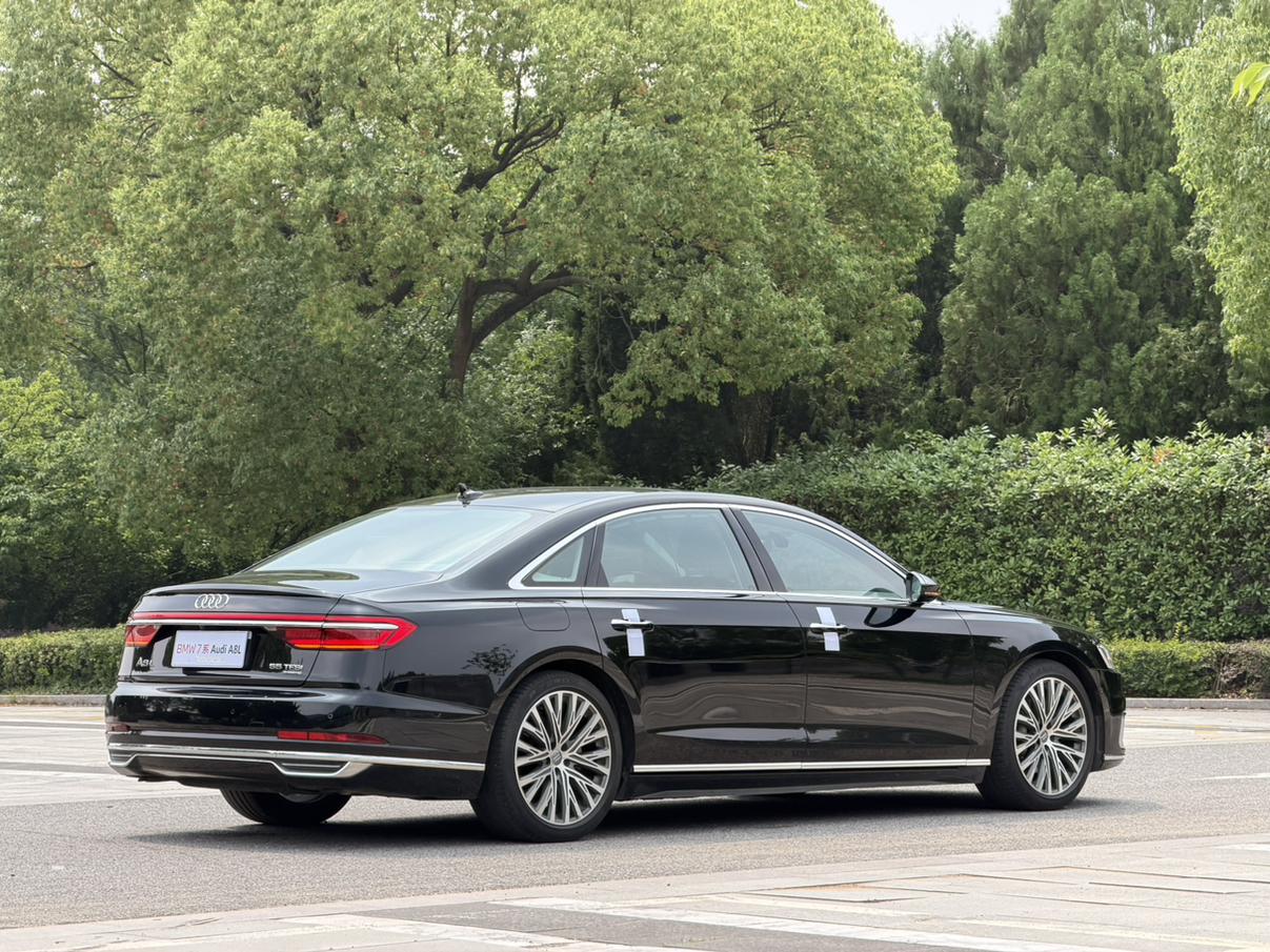 Audi A8 2019 thumb 4