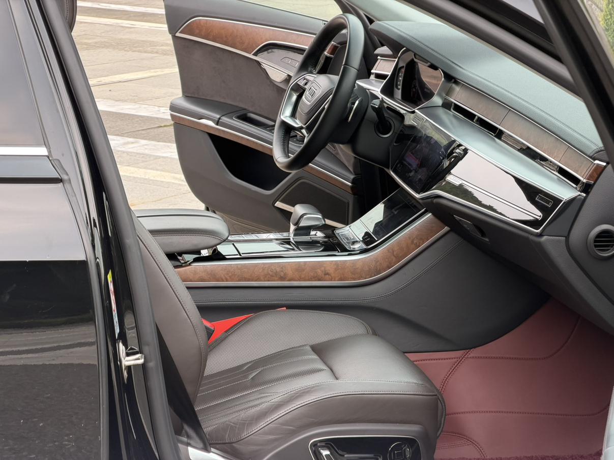 Audi A8 2019 thumb 5