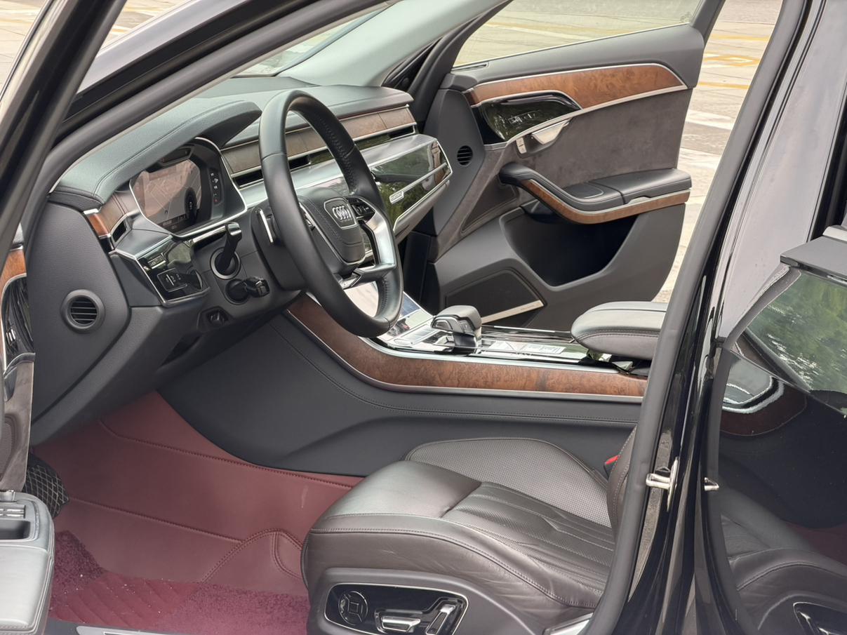Audi A8 2019 thumb 8