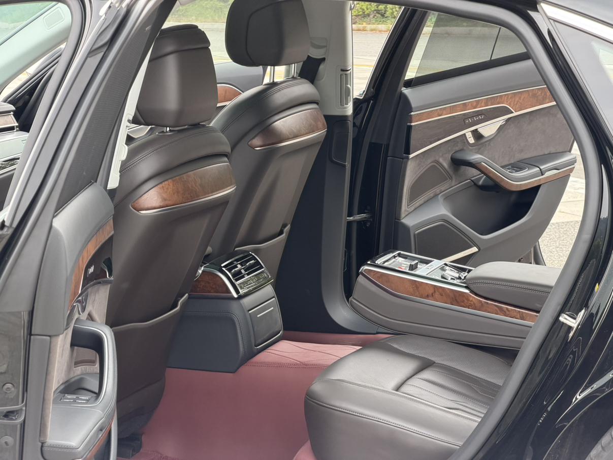 Audi A8 2019 thumb 9
