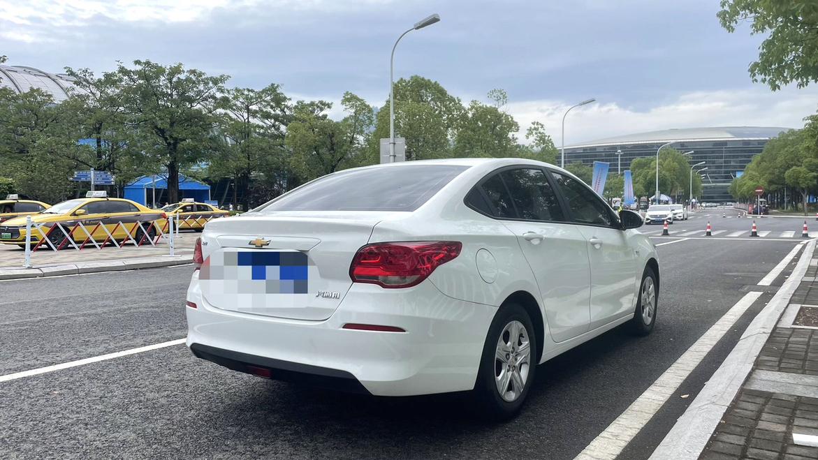 Chevrolet Cavalier 2019 thumb 4
