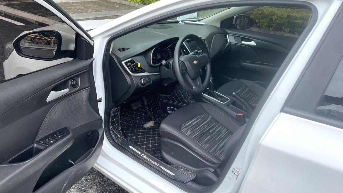 Chevrolet Cavalier 2019 thumb 6
