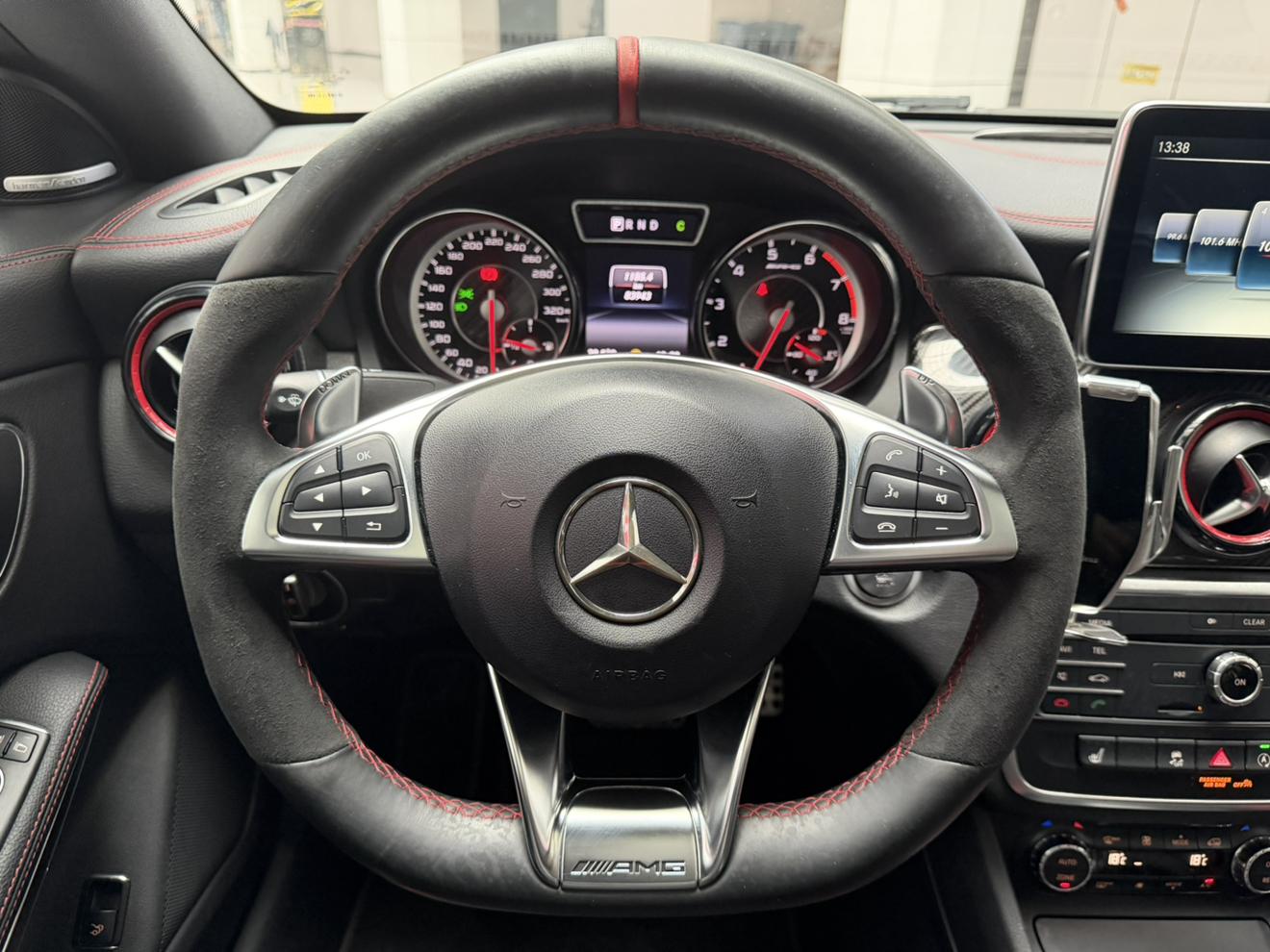 Mercedes-Benz CLA AMG 2016 thumb 11