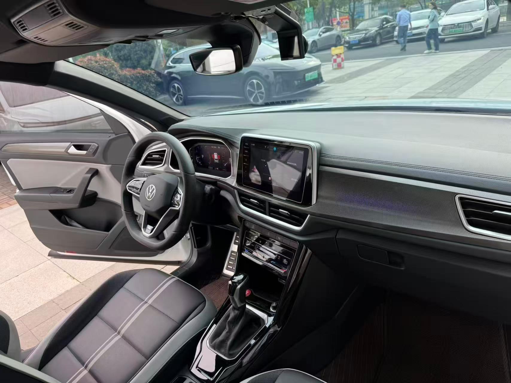 Volkswagen T-Roc 2025 thumb 4
