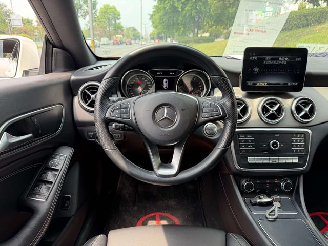 Mercedes-Benz CLA 2018 thumb 6