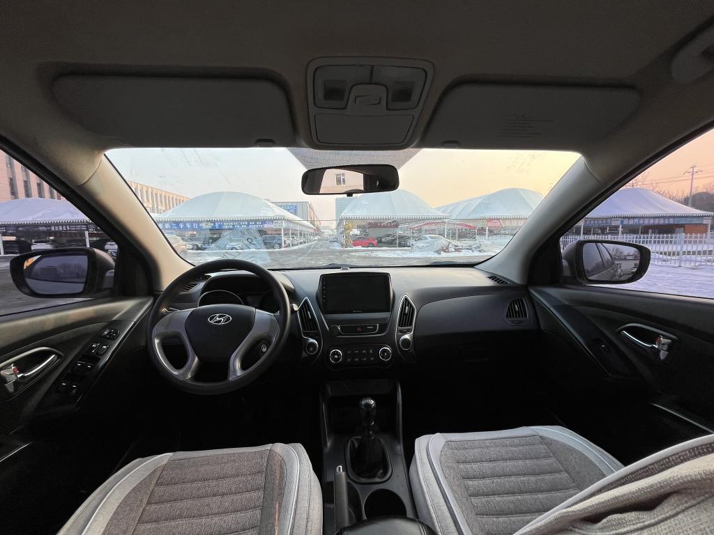 Hyundai ix35 2013 thumb 5