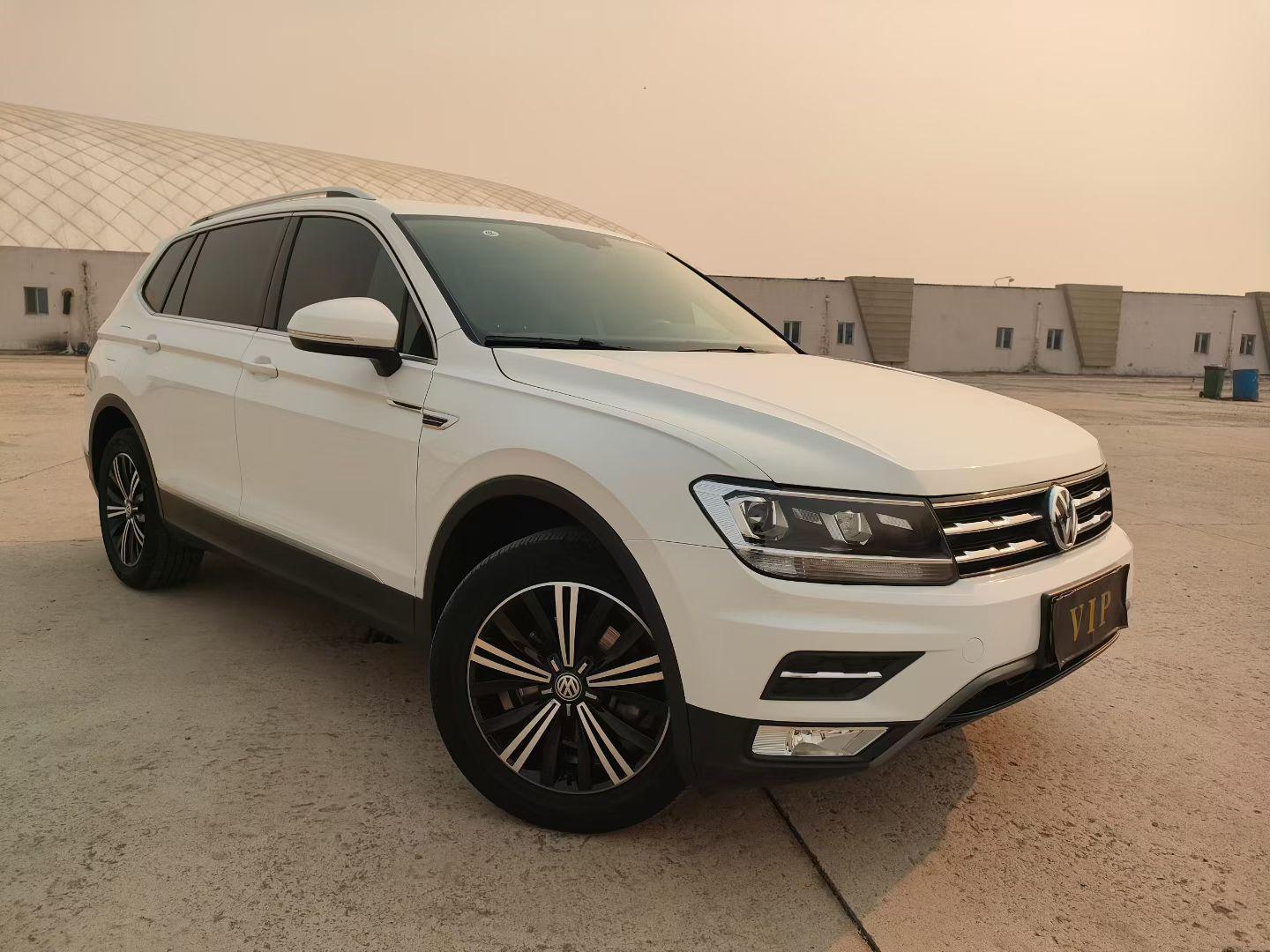 Volkswagen Tiguan 2019 thumb 10