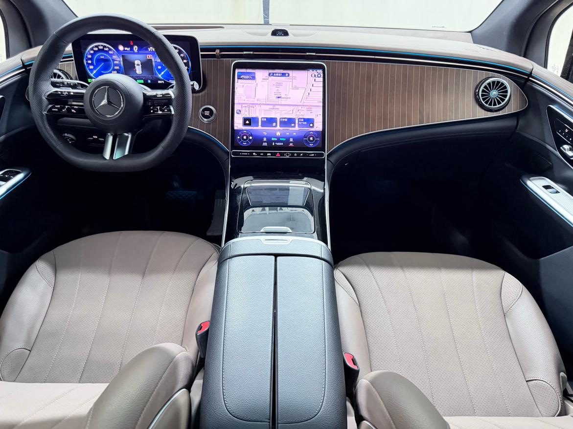 Mercedes-Benz EQE SUV 2023 thumb 9