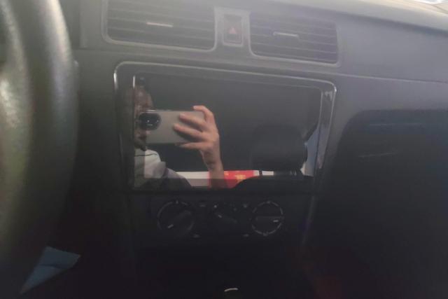 Volkswagen Santana 2013 thumb 8