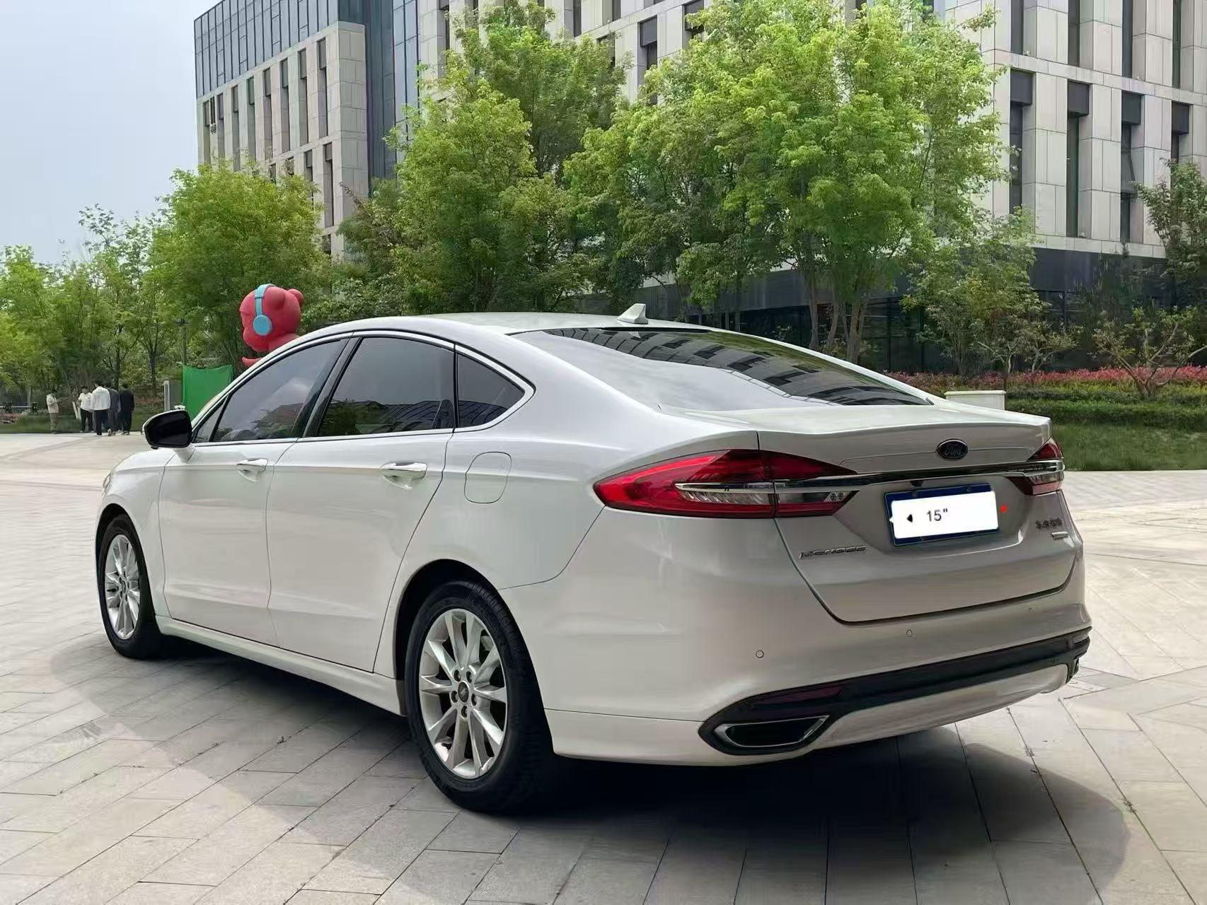 Ford Mondeo 2017 thumb 2