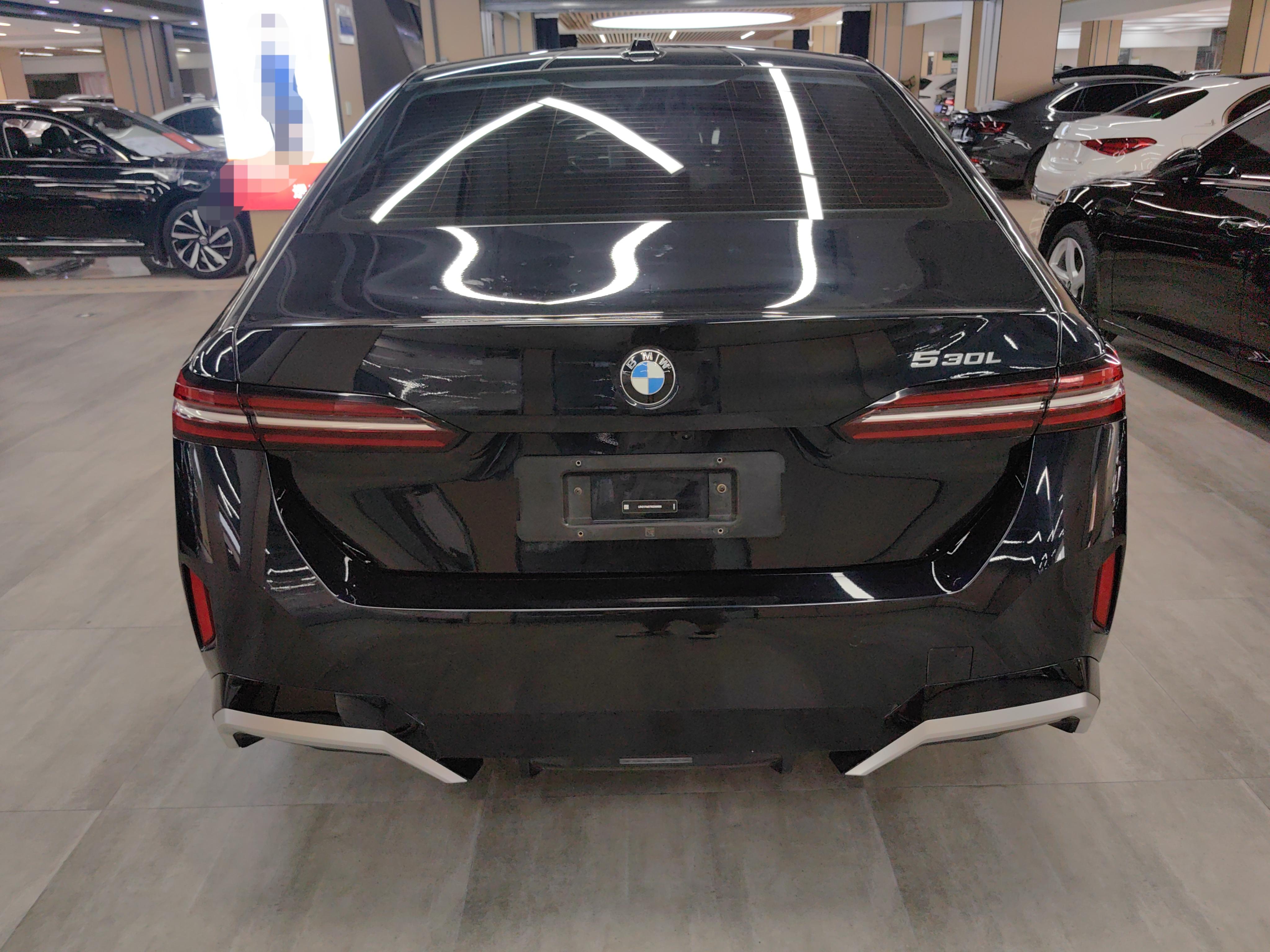 BMW 5 серии 2024 thumb 3