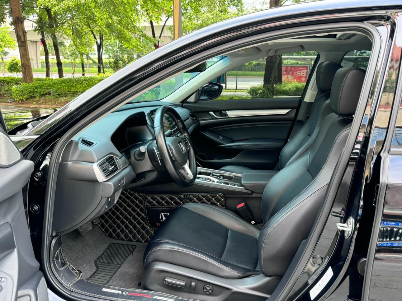 Honda Accord 2022 thumb 9