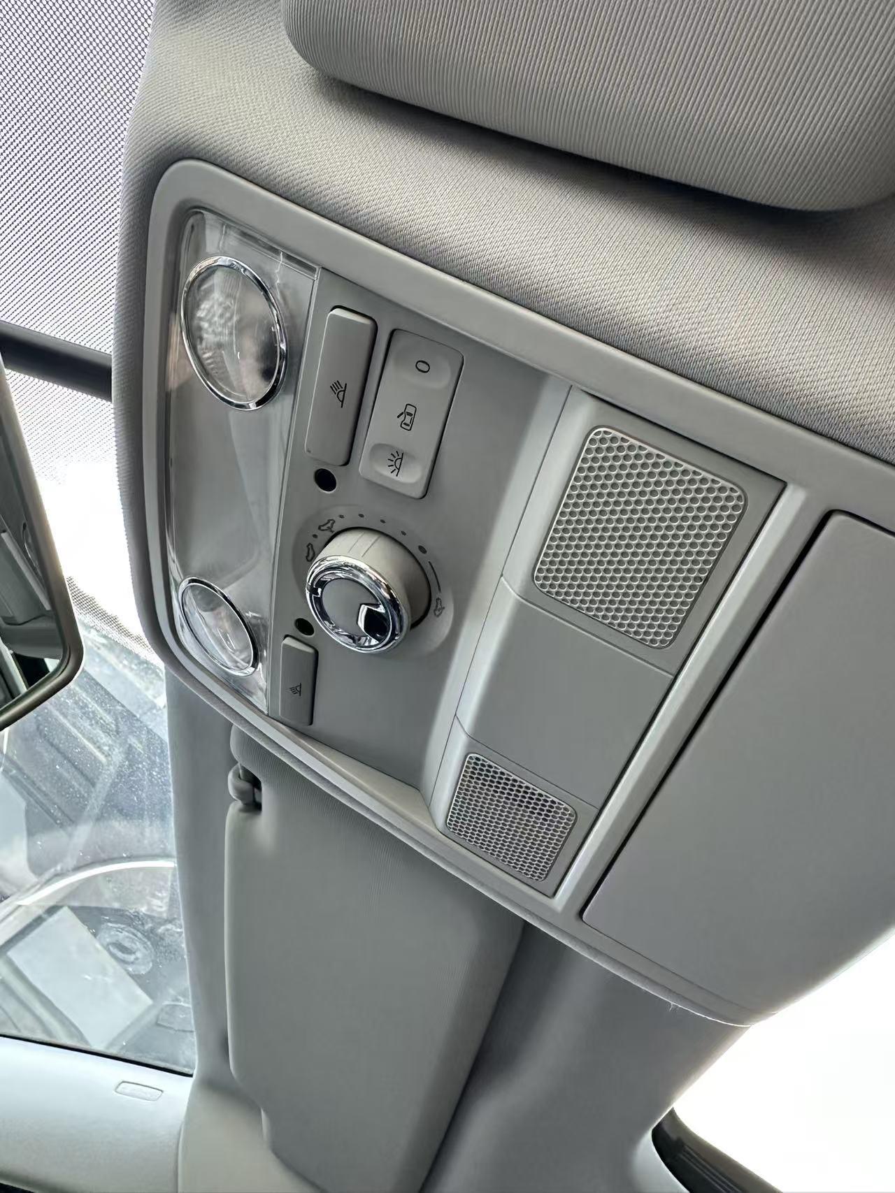 Volkswagen Passat (North America and China) 2013 thumb 8