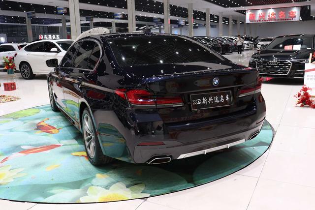 BMW 5 серии 2022 thumb 2
