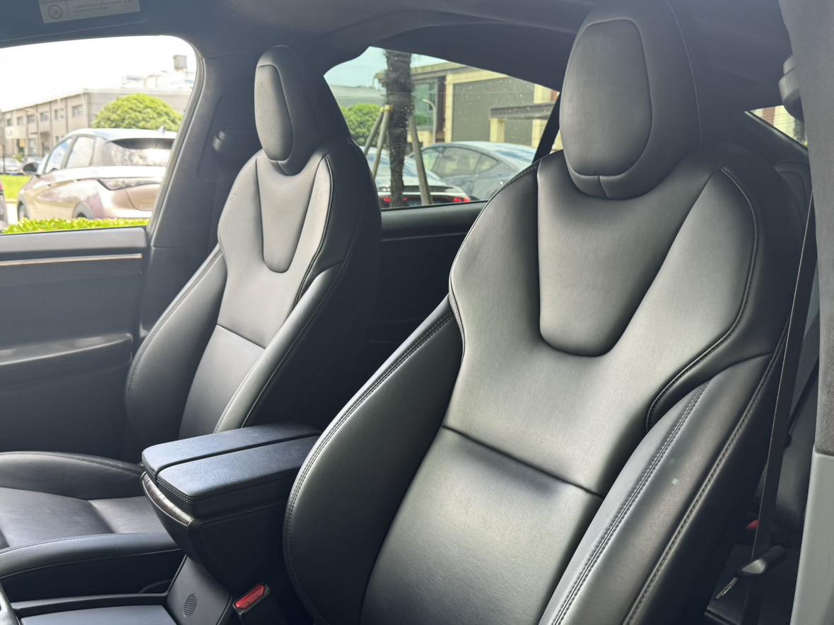 Tesla Model X 2019 thumb 11
