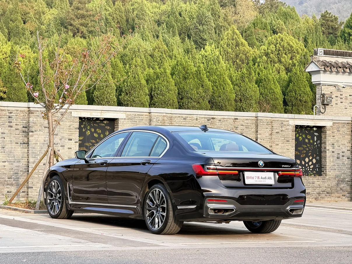 BMW 7 серии 2019 thumb 2