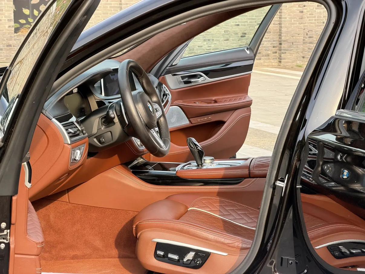 BMW 7 серии 2019 thumb 8