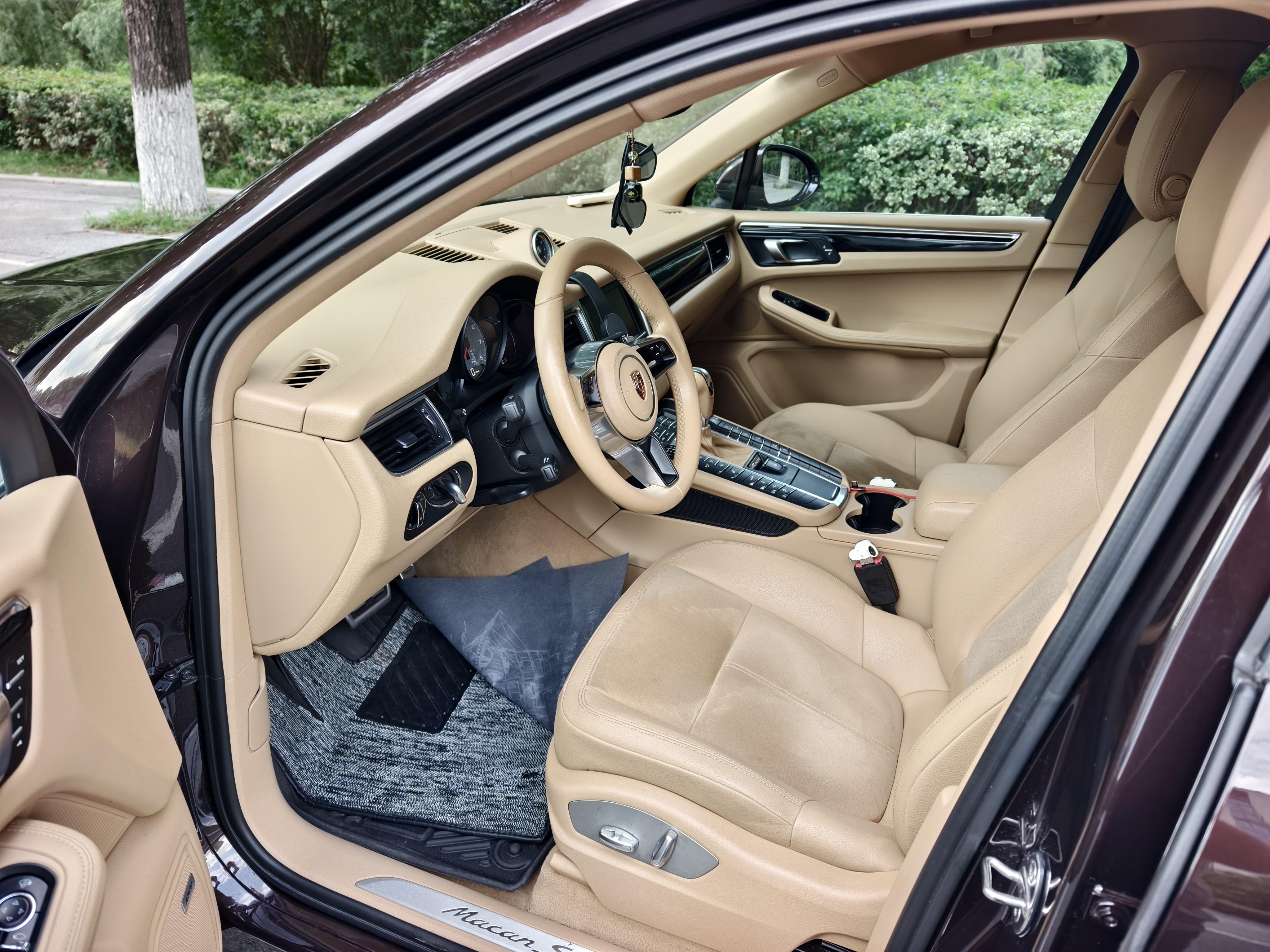 Porsche Macan 2014 thumb 12