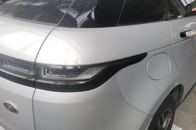 Land Rover Evoque 2021 thumb 4