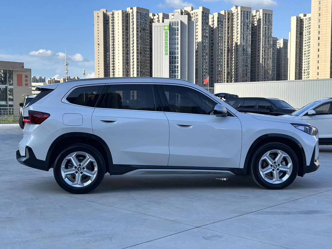BMW X1 2023 thumb 6