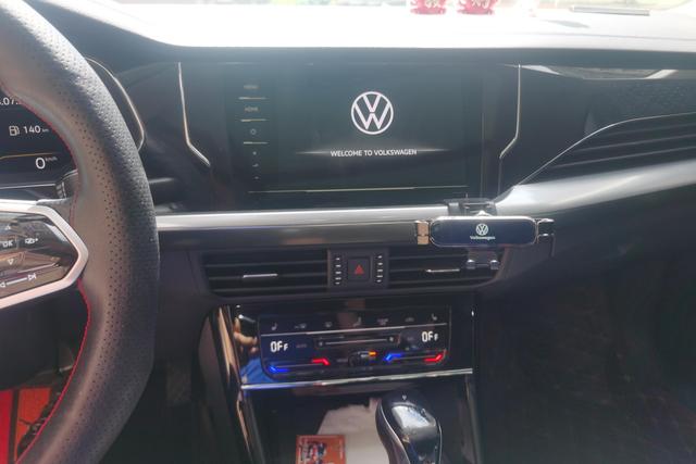 Volkswagen Passat (North America and China) 2023 thumb 11