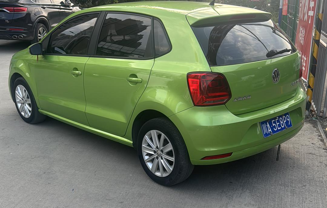 Volkswagen Polo 2014 thumb 2